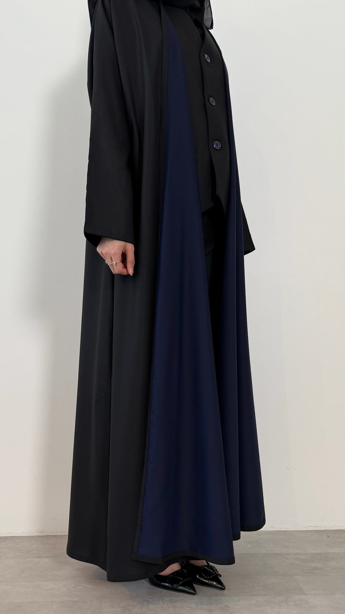 K04 Abaya
