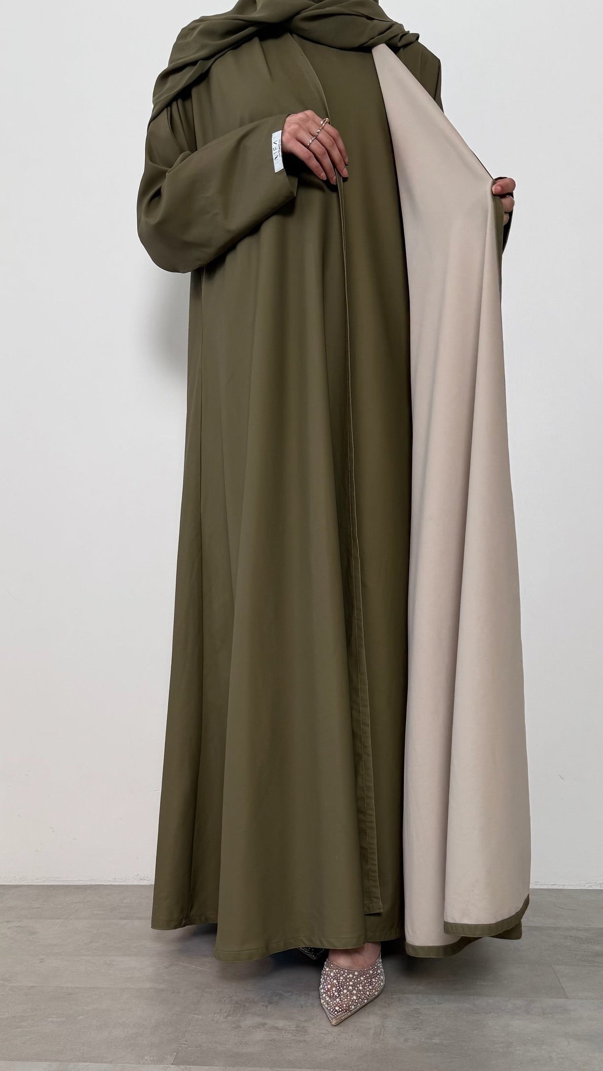K01 Abaya