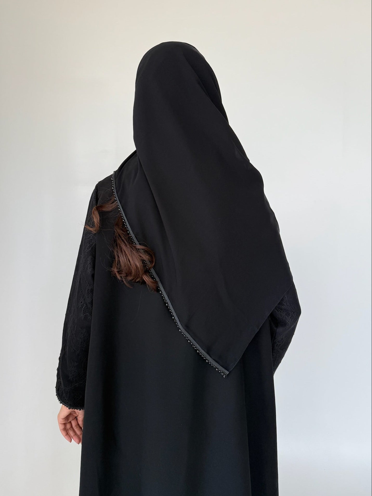 Dantel Abaya